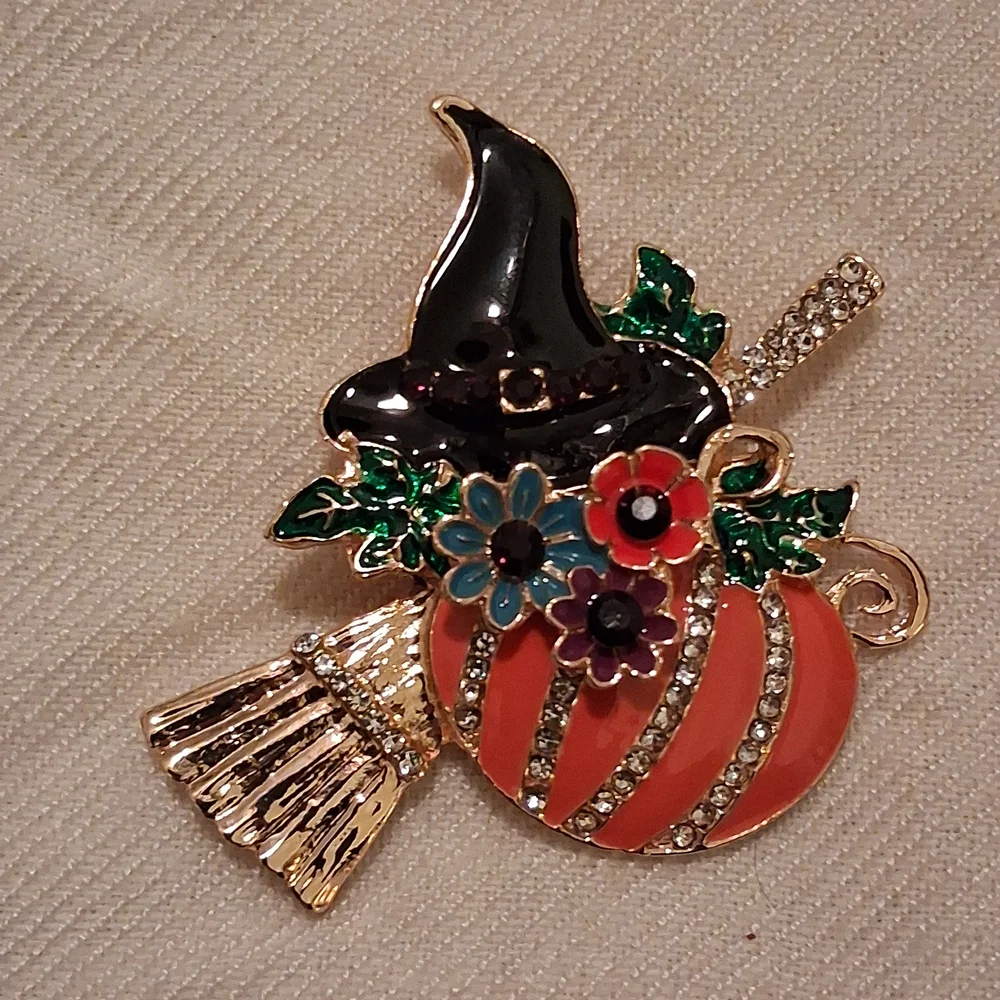 Halloween Witch Hat Brooch with Pumpkin, Broom, and Flowers - Picture 1 of 6
